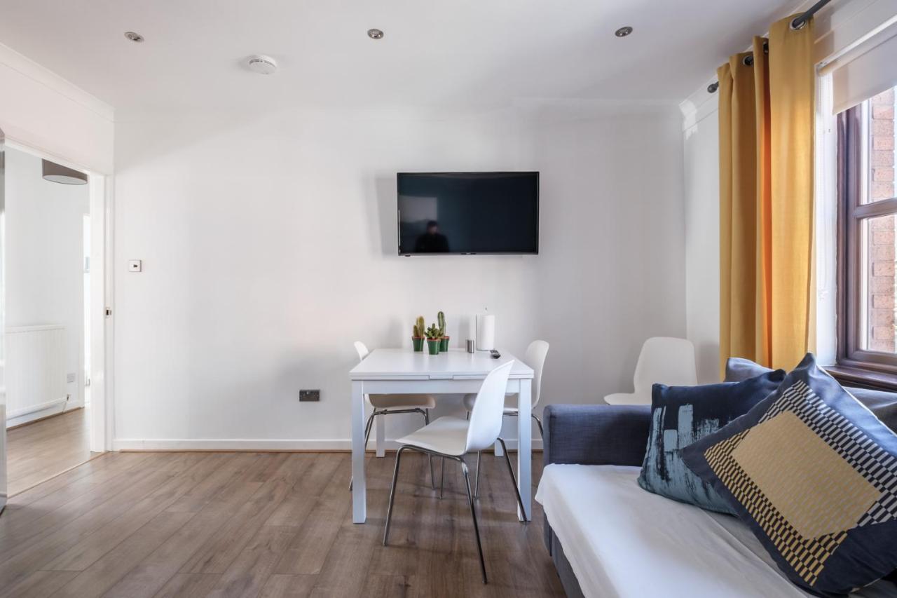 The Douglas - Spacious 2 Bed Apartment In Uddingston Exterior photo