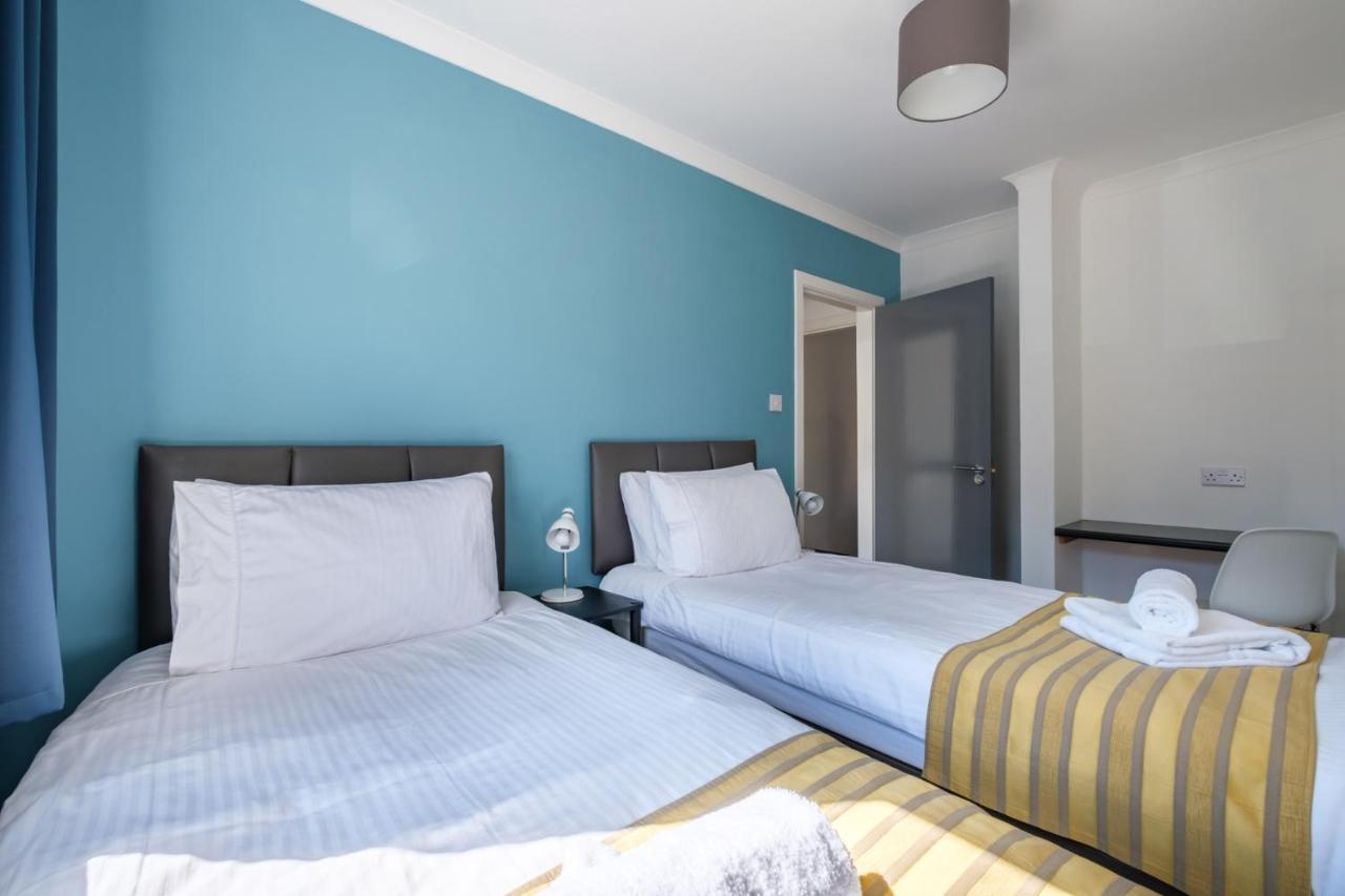 The Douglas - Spacious 2 Bed Apartment In Uddingston Exterior photo