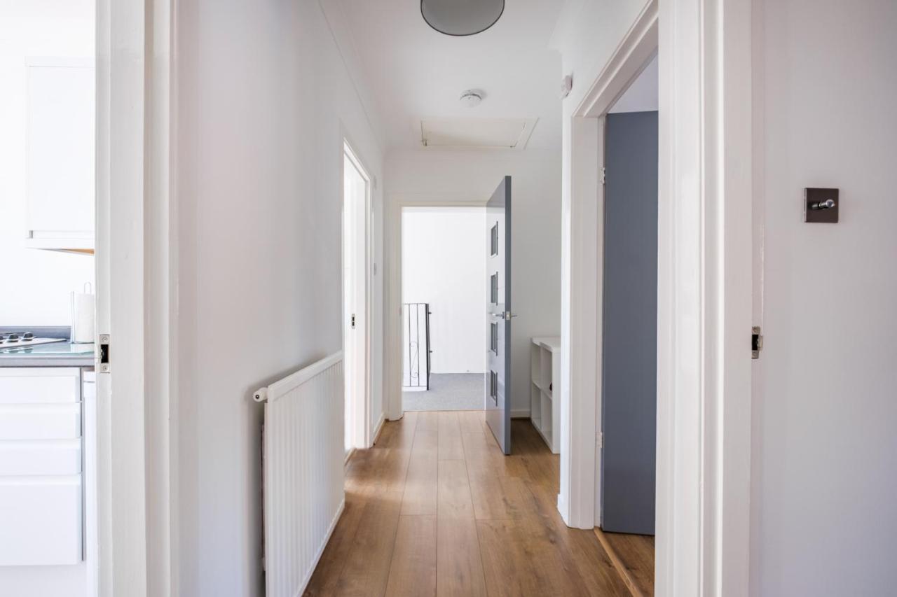 The Douglas - Spacious 2 Bed Apartment In Uddingston Exterior photo