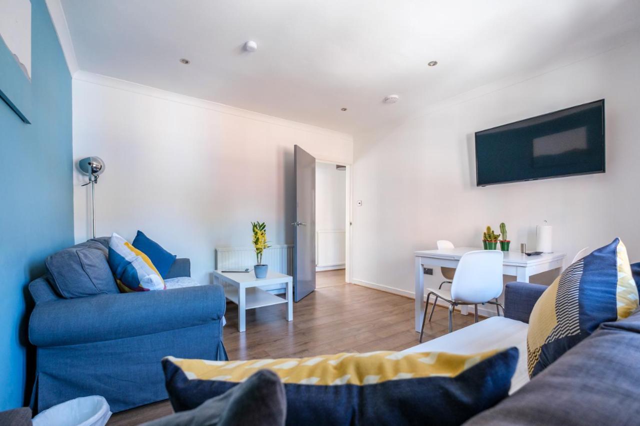 The Douglas - Spacious 2 Bed Apartment In Uddingston Exterior photo